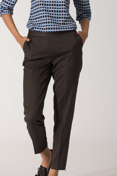 Well fitted, Smart, stylish women's formal pants and trousers for office. Shop online for all sizes including plus size formal trousers and pants at www.intermod.in